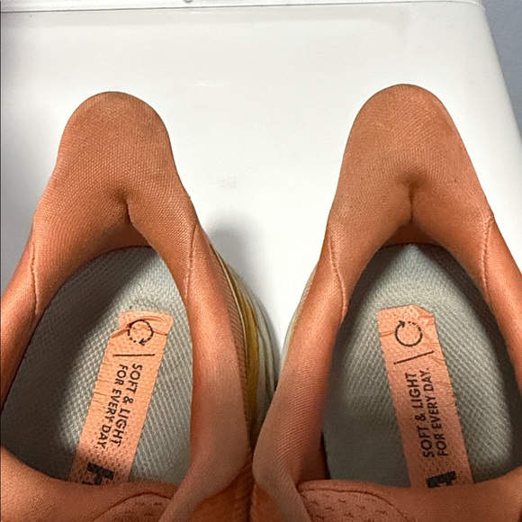 Hoka Clifton 8 Womens Shoes Size 8B Orange Running Sneakers - Picture 7 of 12